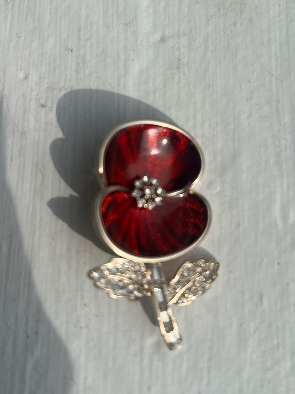Red Poppy Lest We Forget Brooch Pin Rhinestone Crystal Vintage Remembrance